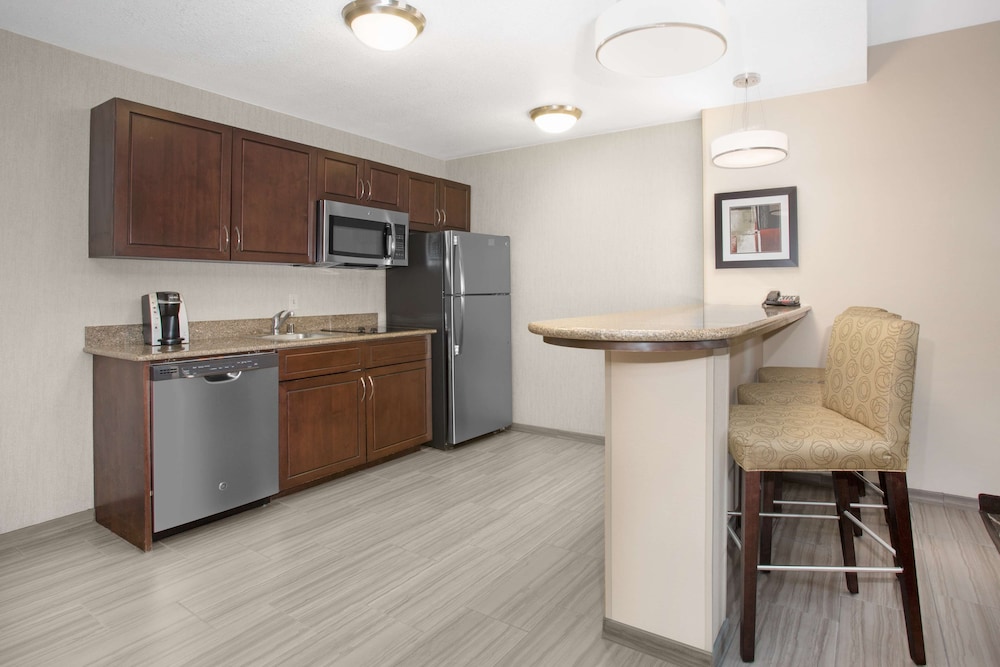 Suite, 2 Queen Beds, Non Smoking (Larger Suite) - Photo 1