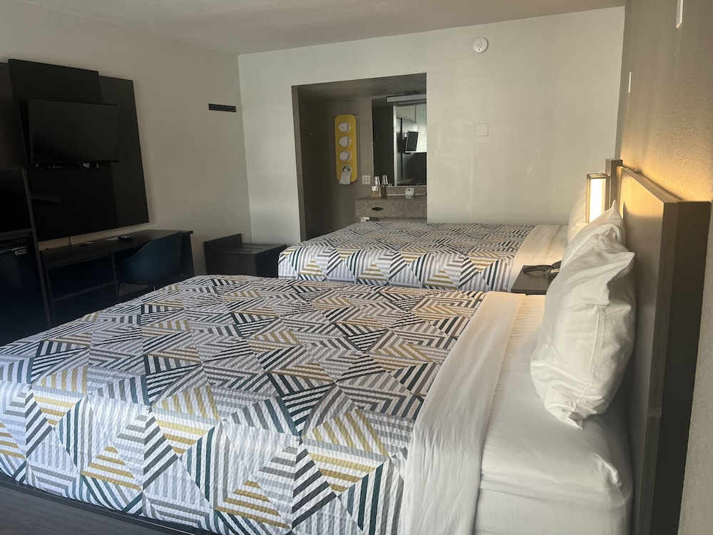 Standard Room, 2 Double Beds, Non Smoking, Refrigerator & Microwave - Photo 1