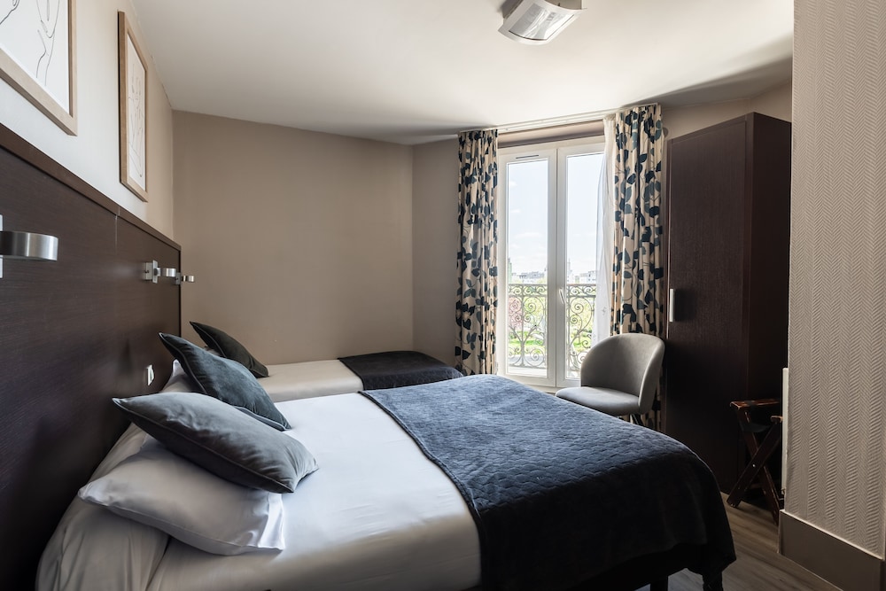 Classic Triple Room photo 1