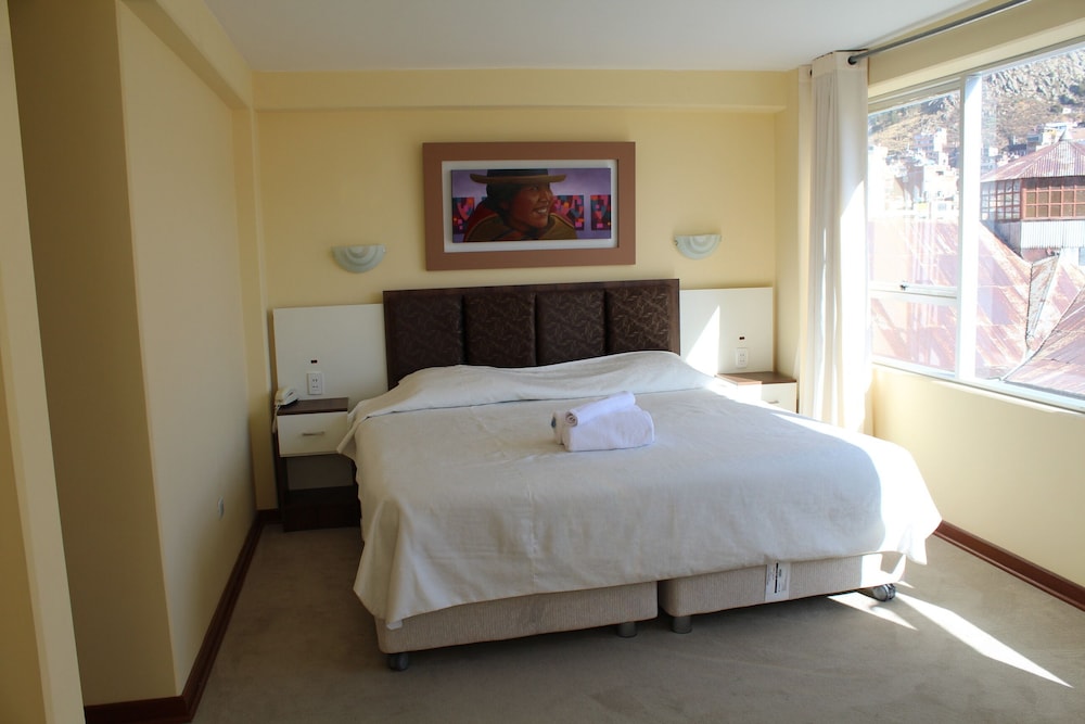 Junior Room, 1 King Bed