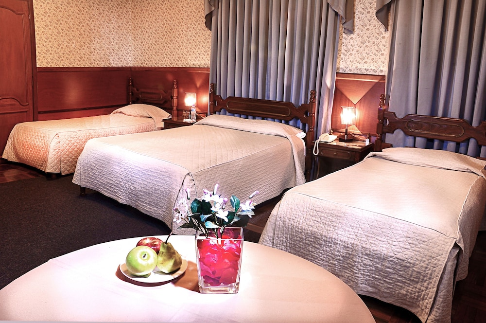 Family Triple Room, Multiple Beds, Accessible, Courtyard View photo 2