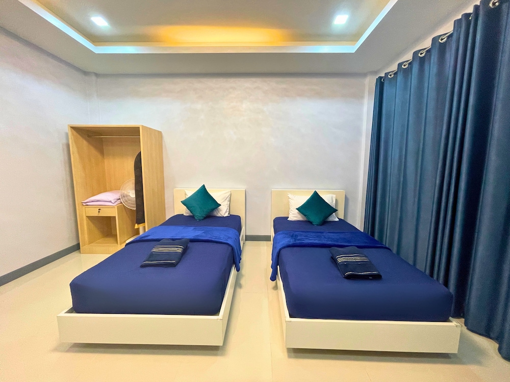 Deluxe Double Room, 2 Twin Beds - Photo 6