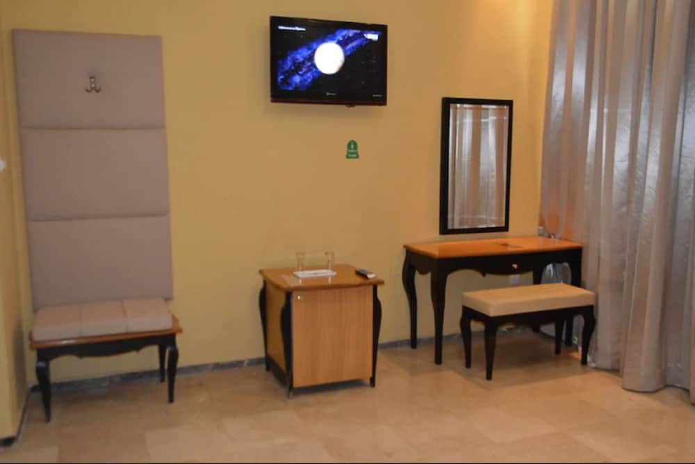 Executive Suite photo 3