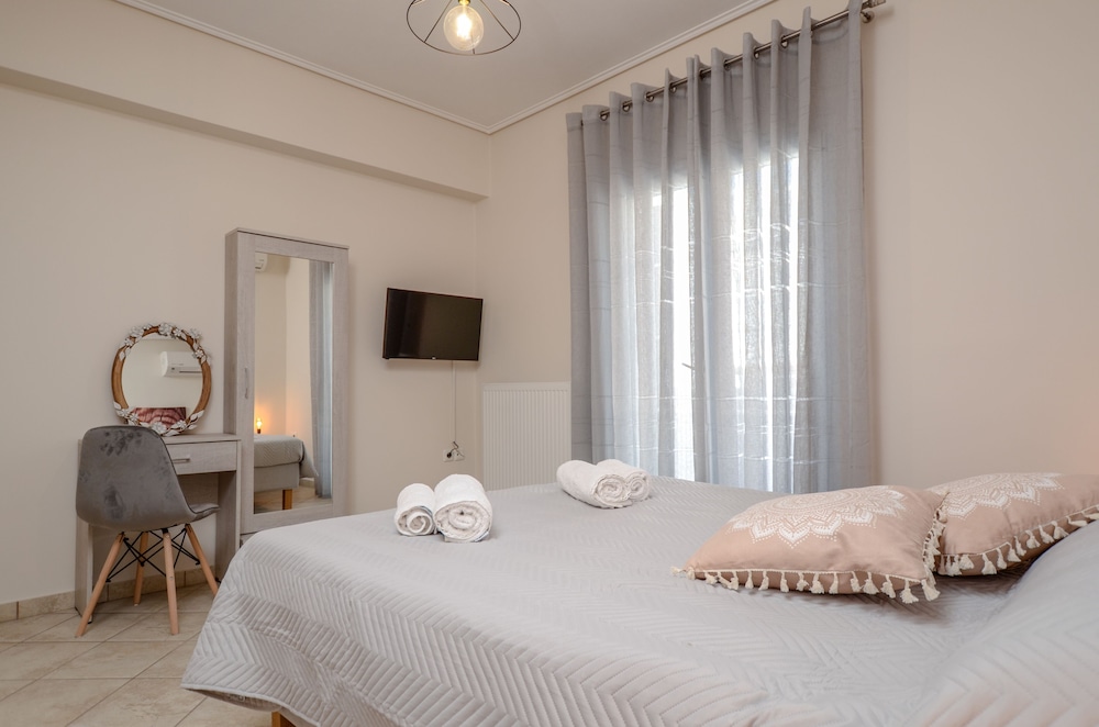 Deluxe Studio Suite
