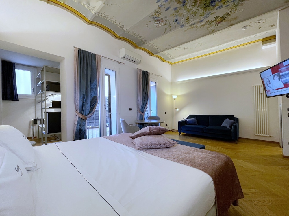 Junior Suite con affresco thumbnail 6