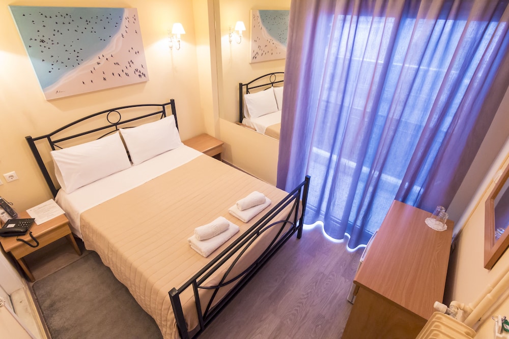 Economy Double Room photo 1
