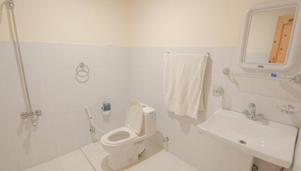 Deluxe Double Room - Photo 10