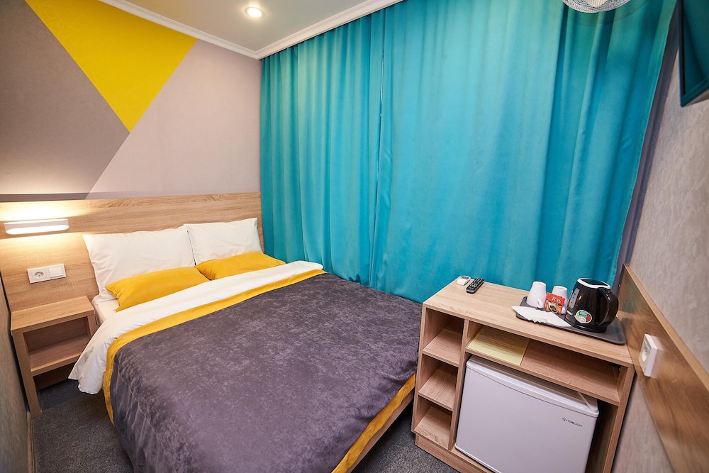 Comfort Double Room, Refrigerator & Microwave