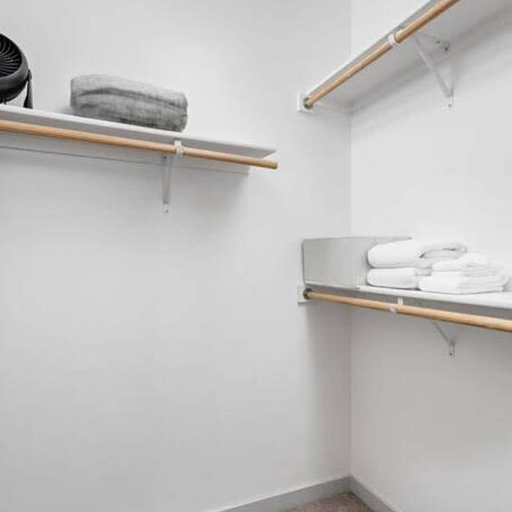 Cozysuites 1BR in Bottleworks Indy Unit 7, Photo 31