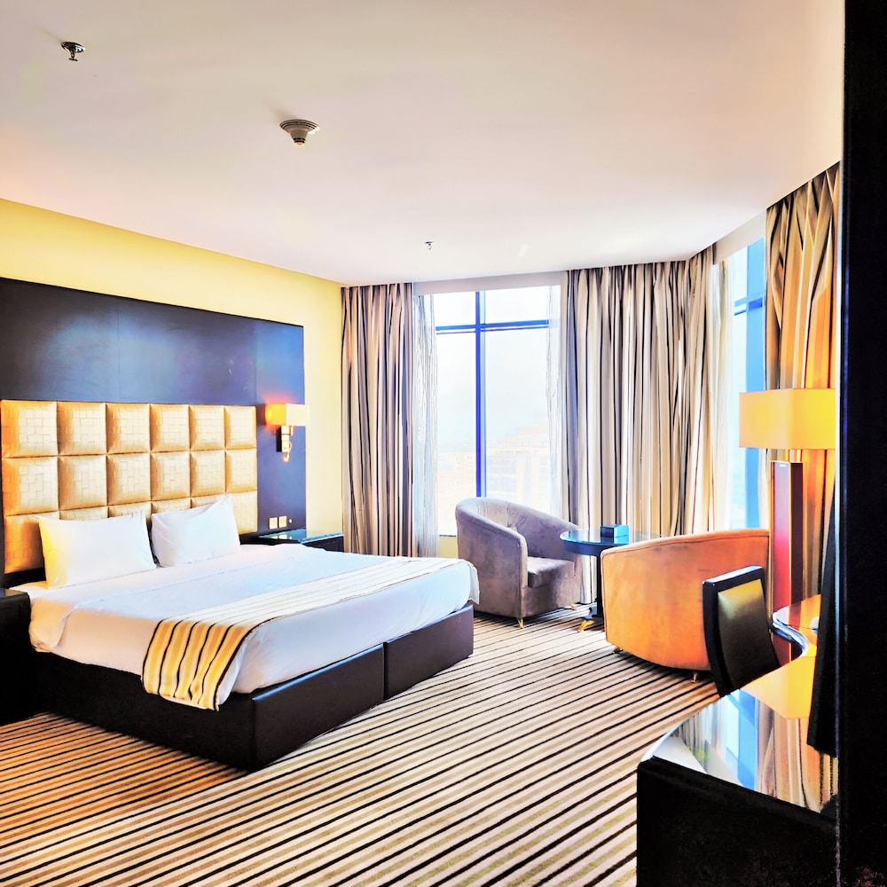 Executive Suite, Sea View
