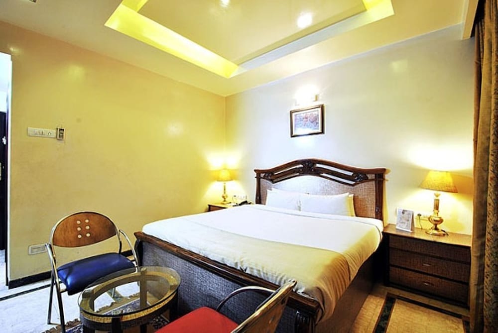 Deluxe Room - Photo 2