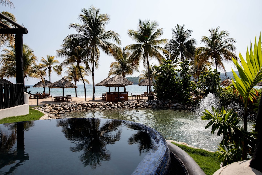 Suite, Beachfront (Plunge Pool) - Photo 5