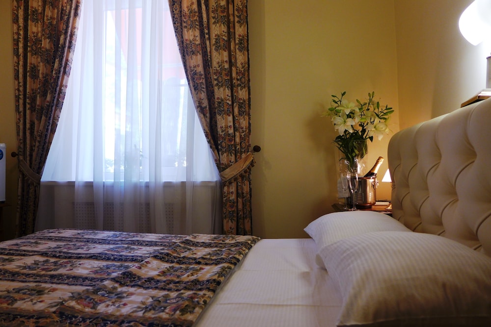 Standard Room photo 2