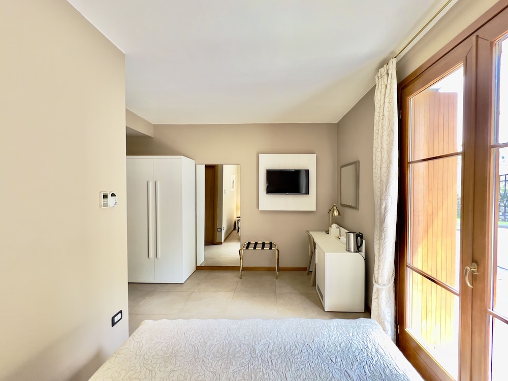 Classic Double Room photo 3