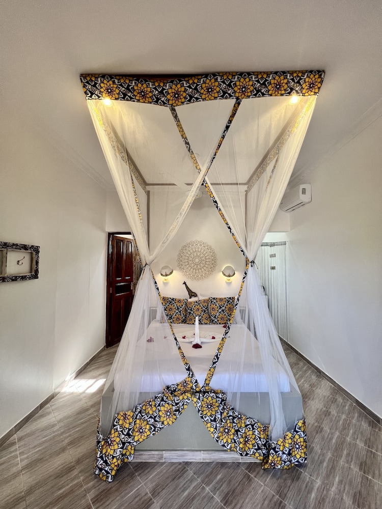 Panoramic Studio (Kibiriti)