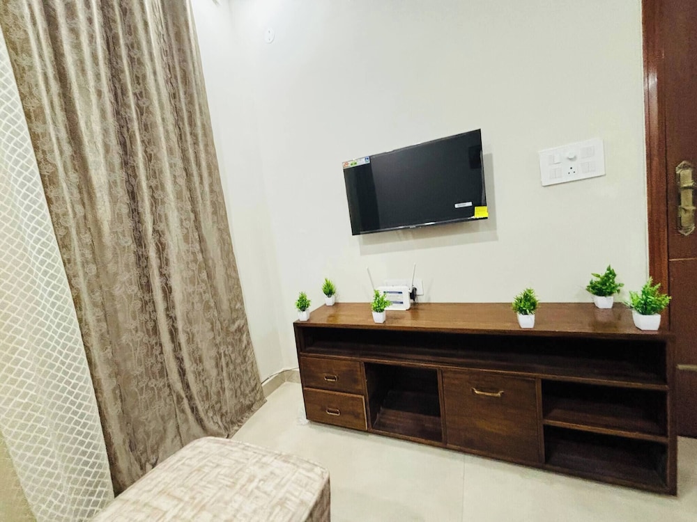 Villa, 4 Bedrooms, Smoking, Balcony