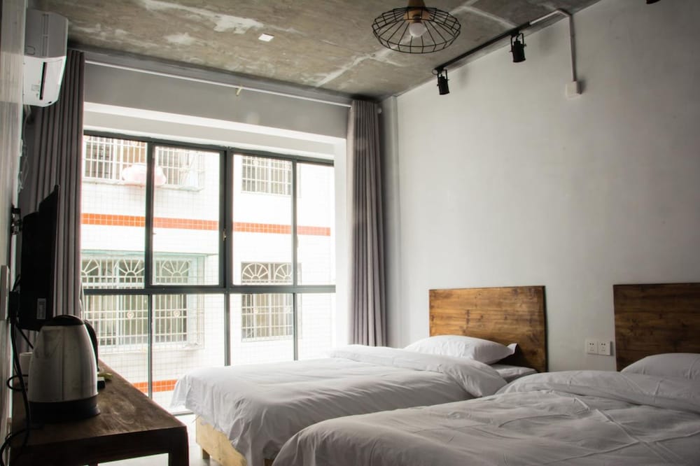Standard Twin Room photo 2
