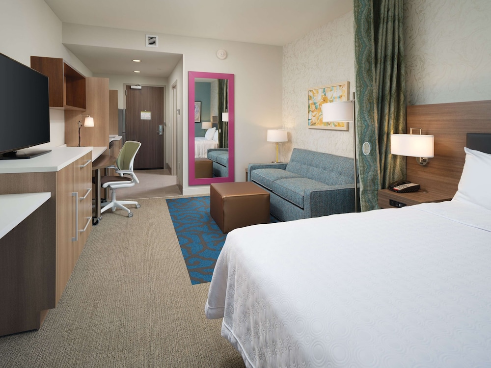 Studio Suite, 1 King Bed, Non Smoking - Photo 1