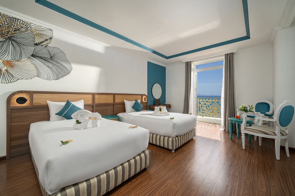 Suite Twin Ocean View with Balcony