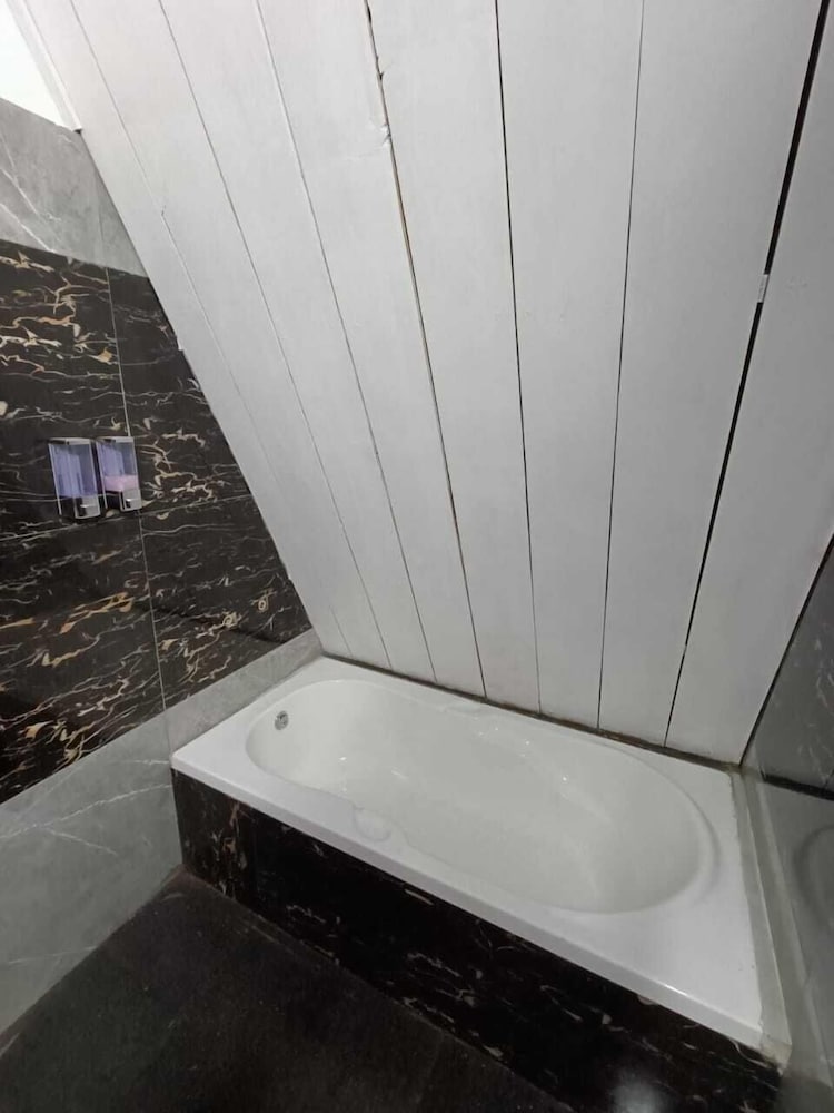 Premium Wooden A Cottage - Photo 6