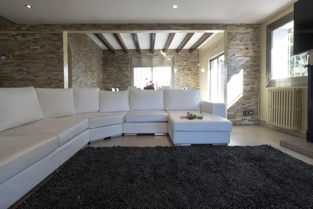 Villa, 6 Bedrooms, Private Pool photo 3