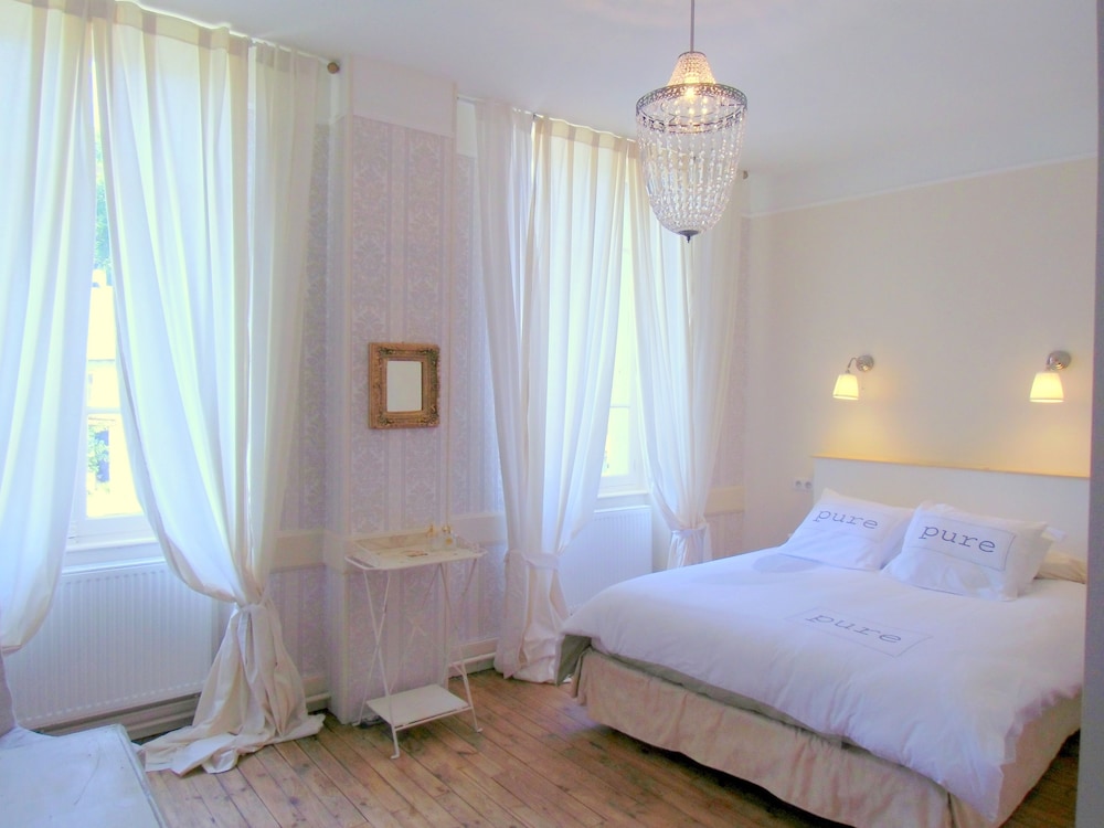 Deluxe Double Room, Private Bathroom photo 2