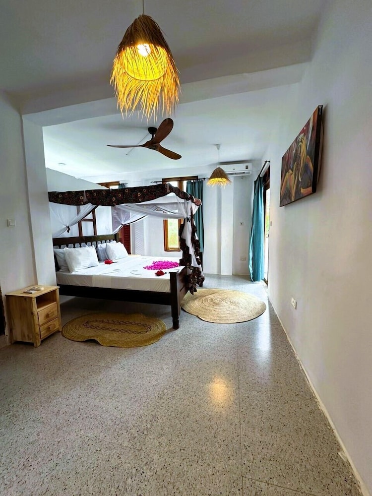 Suite, 3 Bedrooms photo 1
