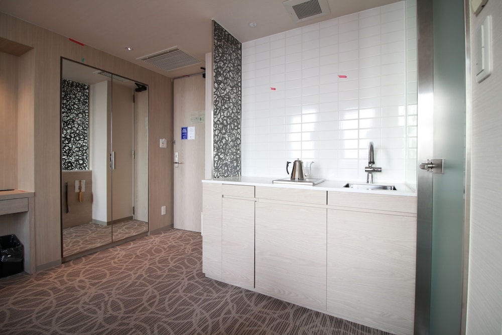 Deluxe Superior Twin Room, Non Smoking - Photo 1