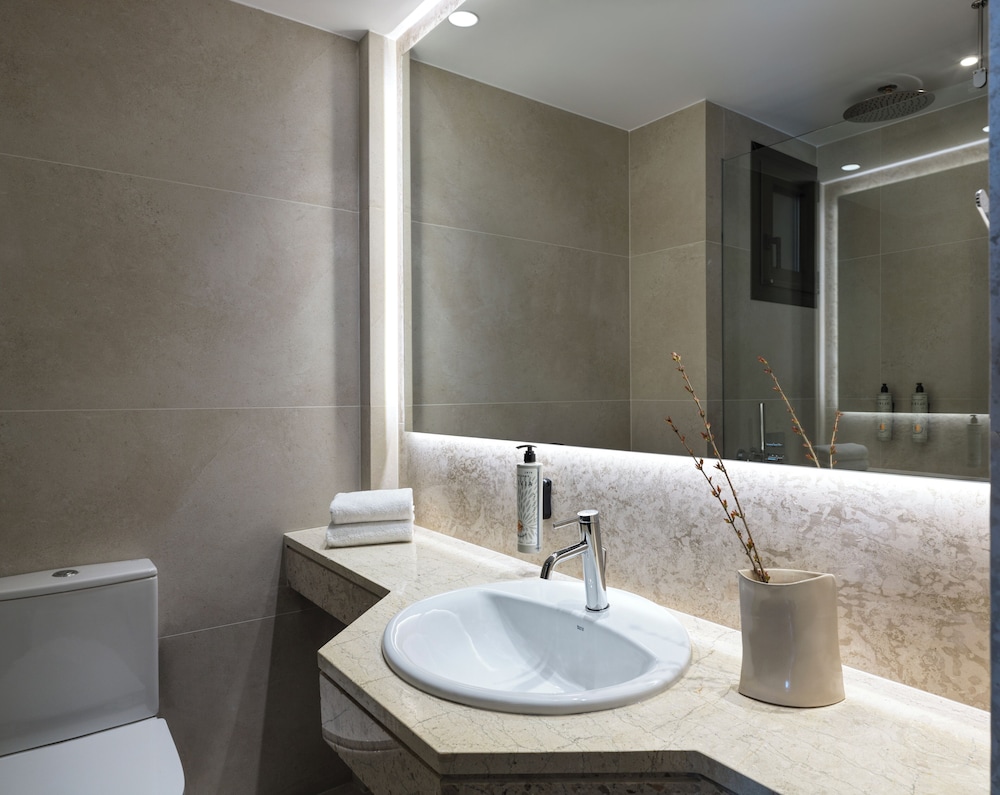 Superior Room, Sea View - Photo 5