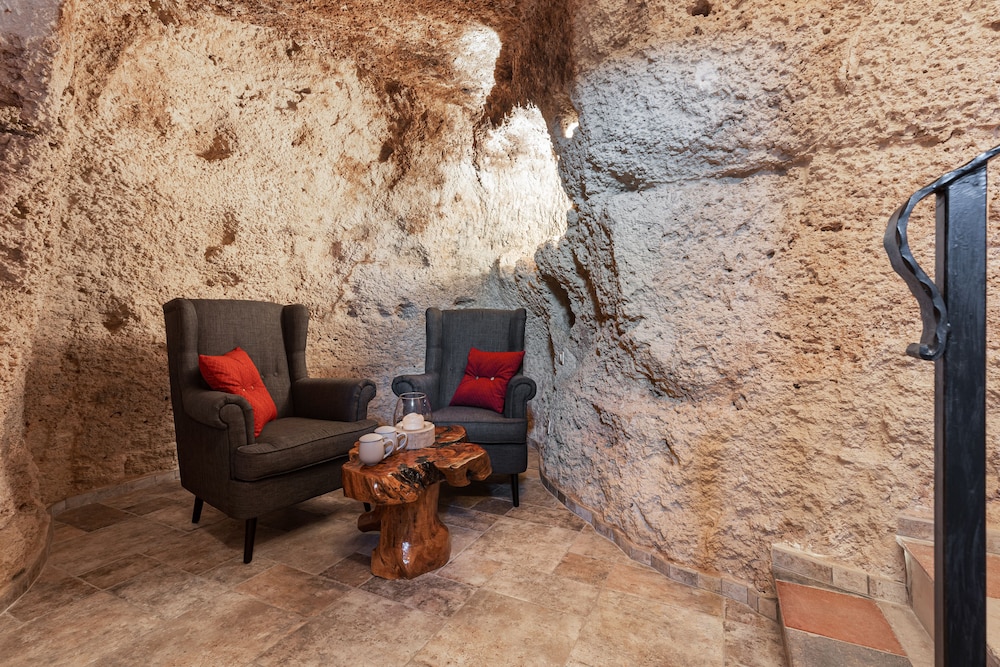Suite - Photo 2