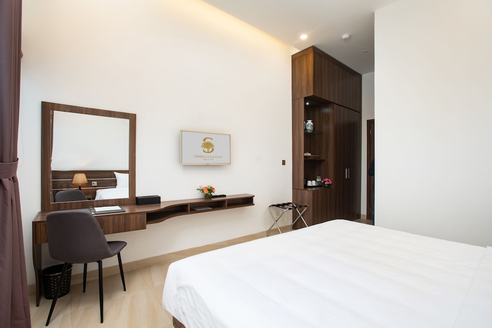 Deluxe Double or Twin Room, Lake View - Photo 3