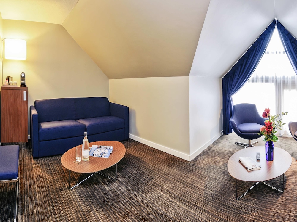 Superior Suite, 1 King Bed with Sofa bed