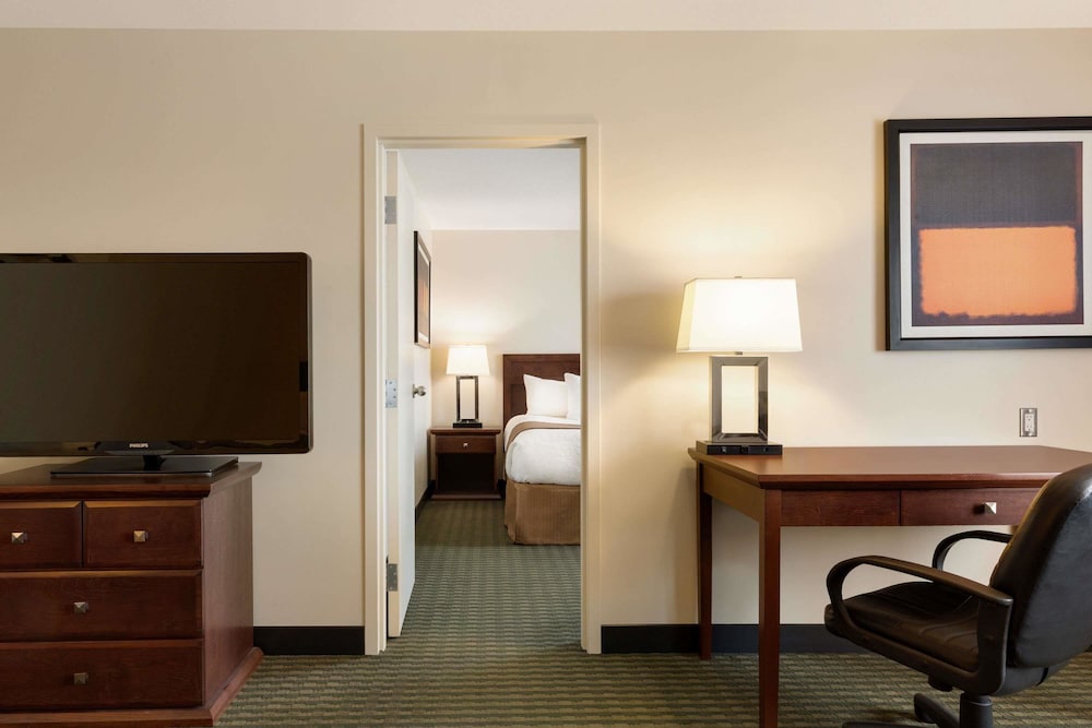 Suite, Multiple Beds, Non Smoking (One-Bedroom) photo 1