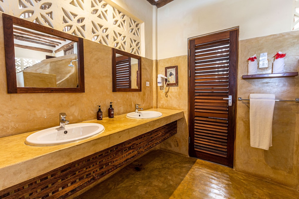 Honeymoon Suite, Private Plunge Pool, Oceanfront photo 3
