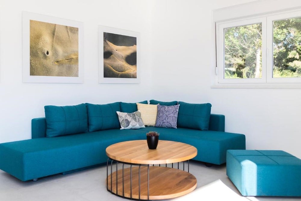 Villa (Four Bedroom Villa with Pool (Villa 1)