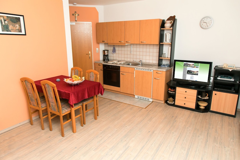 Apartment, 2 Bedrooms (D) photo 2