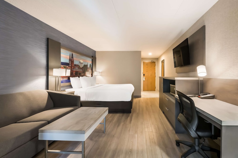 Executive Room, 1 King Bed, Non Smoking (with Sofabed) - Photo 4