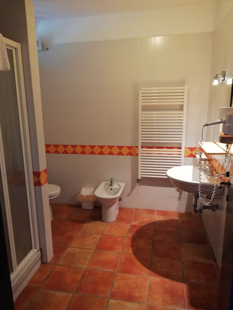 Family Room (2 adults + 1 children) photo 2