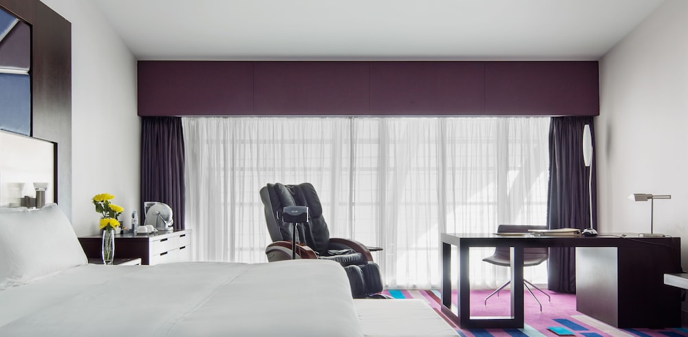Executive Room At Concourse B Near Gate B14  Or B22