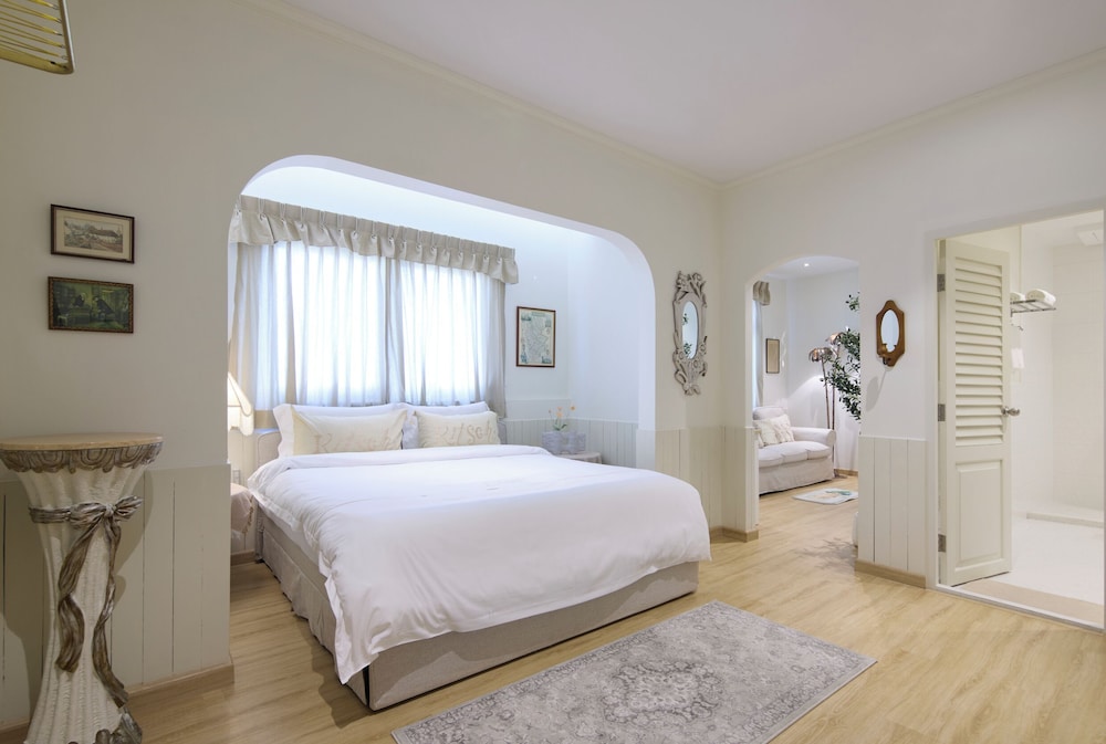 Suite, 1 King Bed