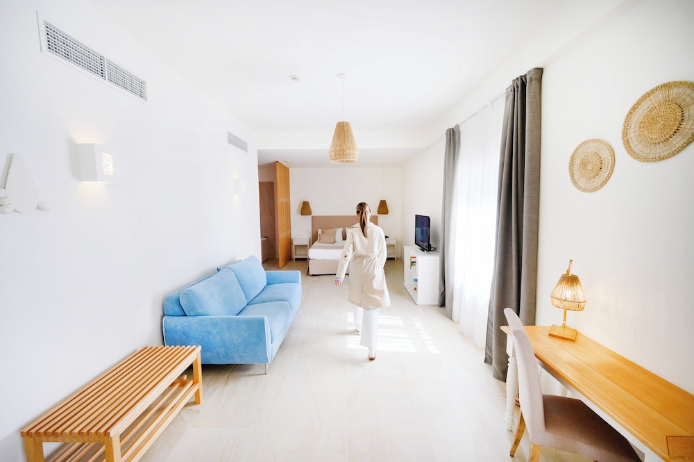 Suite, Hot Tub (Fitness) photo 3