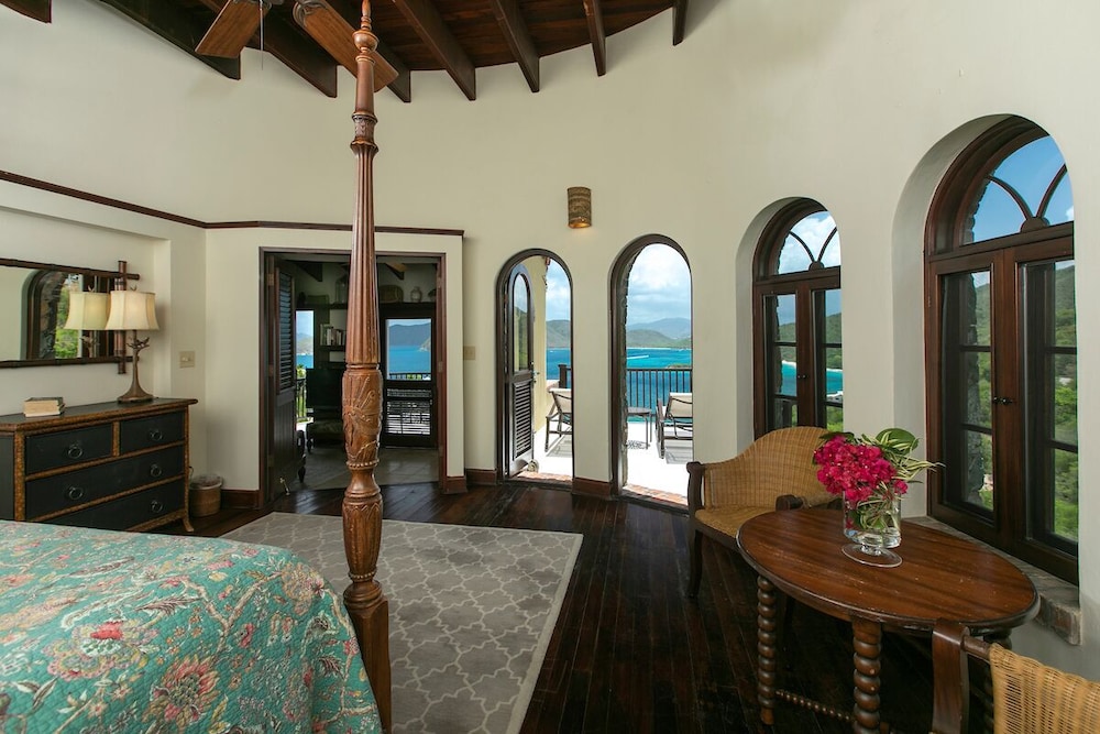 Luxury Penthouse photo 2