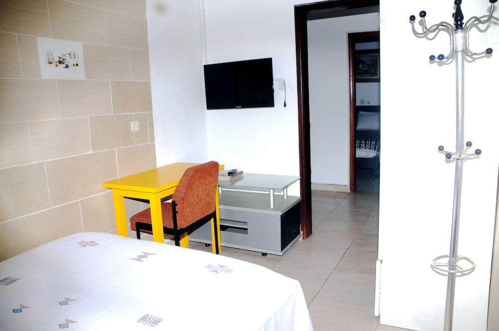 Family Penthouse, 2 Bedrooms, Connecting Rooms, City View photo 3