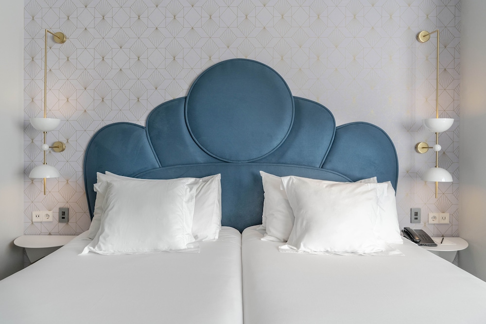 Twin with Extra Bed