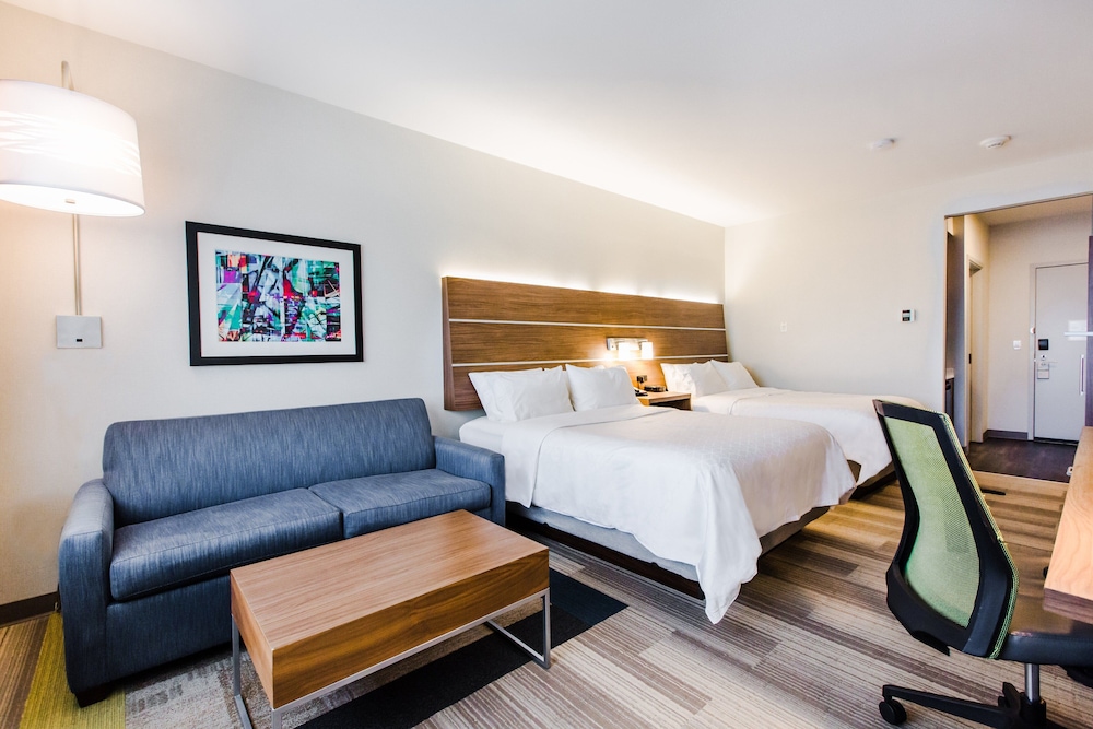 Suite, Multiple Beds