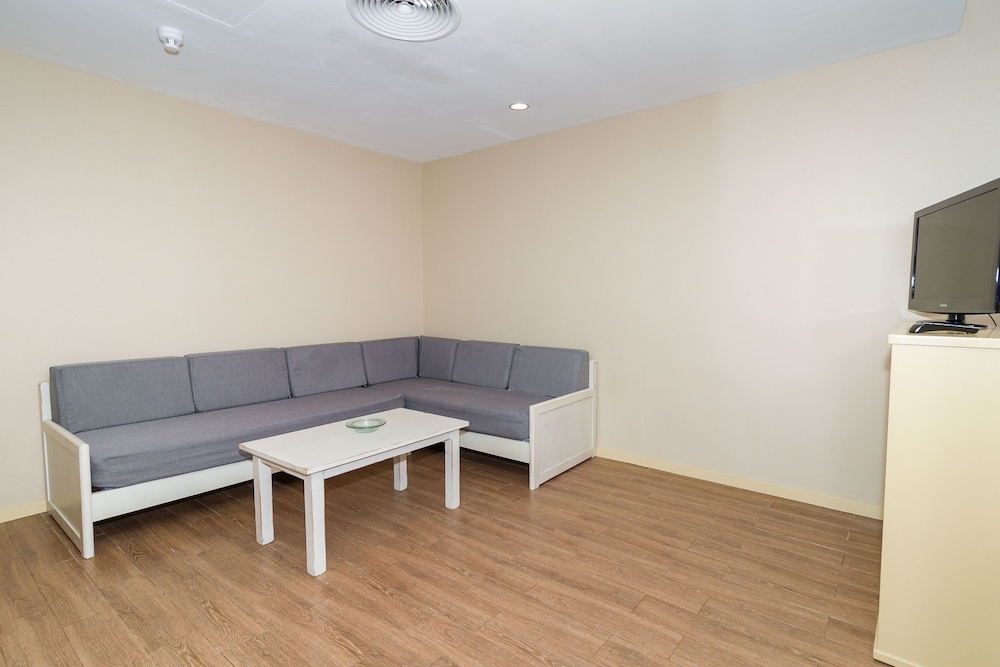 Suite, Terrace, Ground Floor photo 2