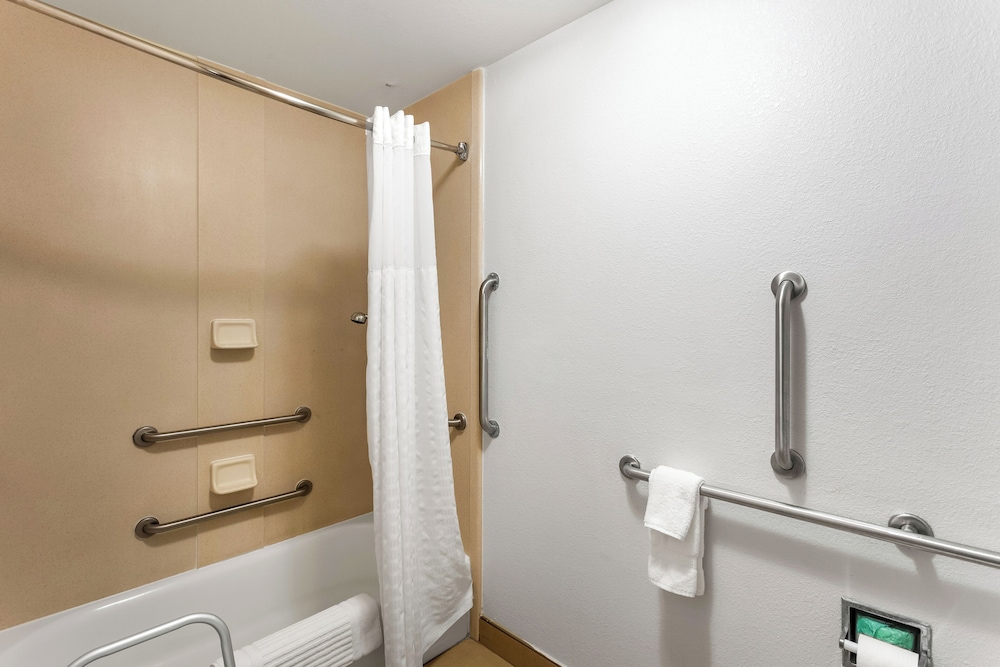 Suite, 2 Queen Beds, Accessible, Non Smoking - Photo 5