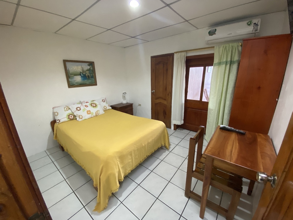 Economy Double Room photo 2