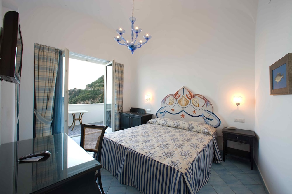 Comfort Room, Balcony, Ocean View - Photo 2