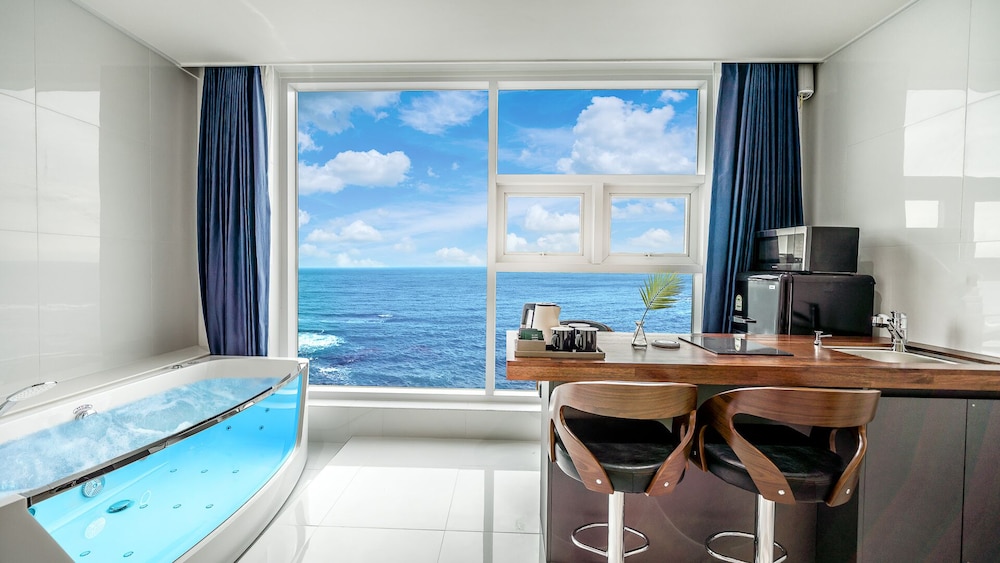 D. Deluxe Twin Spa Room - Photo 2